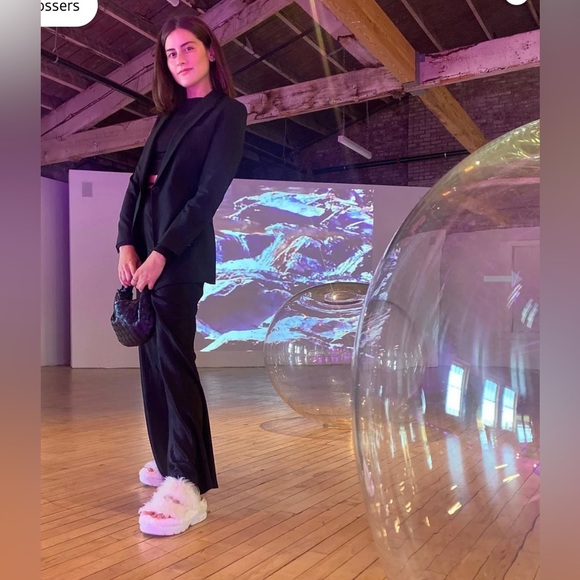 UGG Women's Fluff Sugar Faux Fur Sandal Plush Insole Logo Strap Pink size 6 NEW - Picture 8 of 8